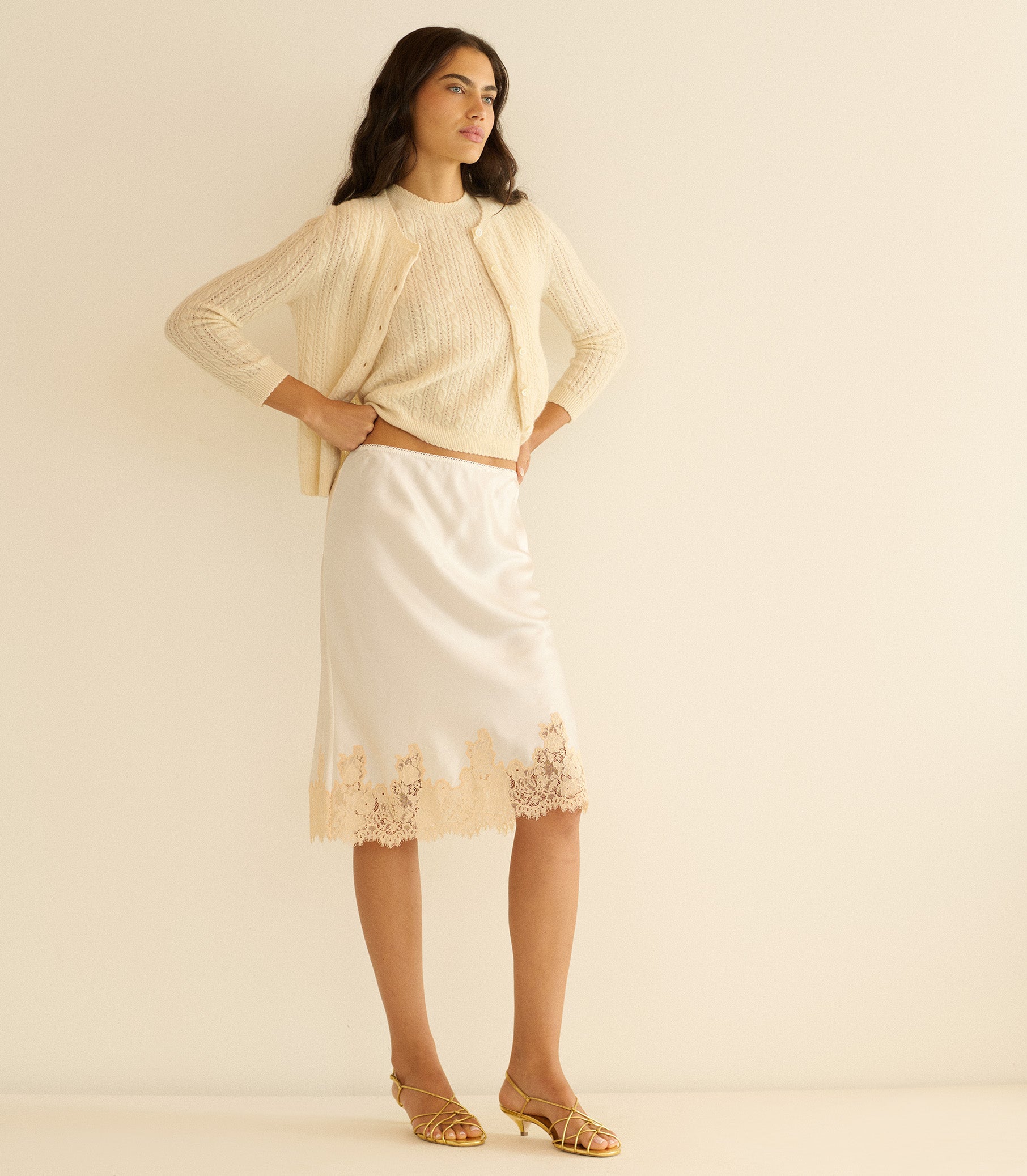 DANAE CASHMERE CABLE CARDIGAN -- DOGWOOD